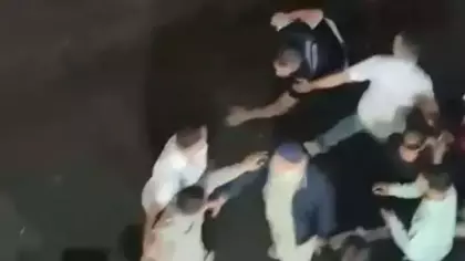 Zabıta ile esnaf birbirine girdi: Tekmeli yumruklu kavga kamerada